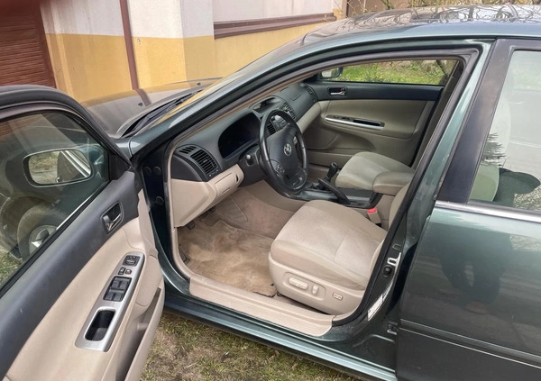 Toyota Camry cena 17500 przebieg: 154500, rok produkcji 2005 z Opole małe 67